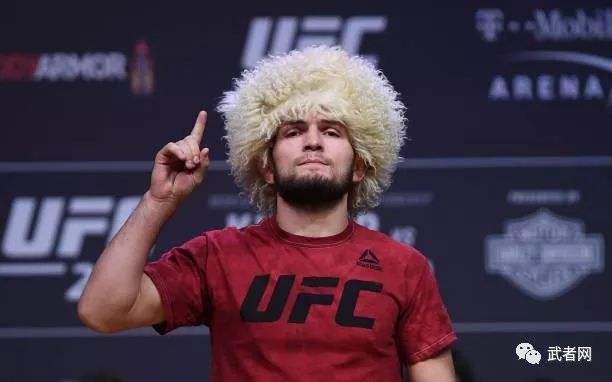 UFC大师赛上演强强对话，皖江犀牛队大胜东城飞鹰队，战术调整见效；门前嗅觉决定胜负